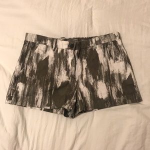Khaki Gap shorts